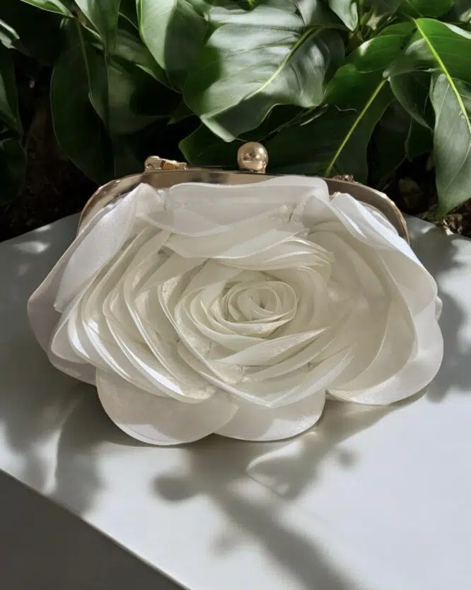BOLSA DE MANO FLOR