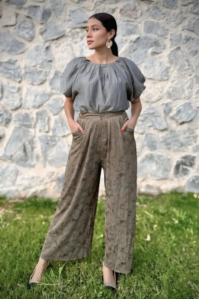 BLUSA SATIN GRIS - Image 2